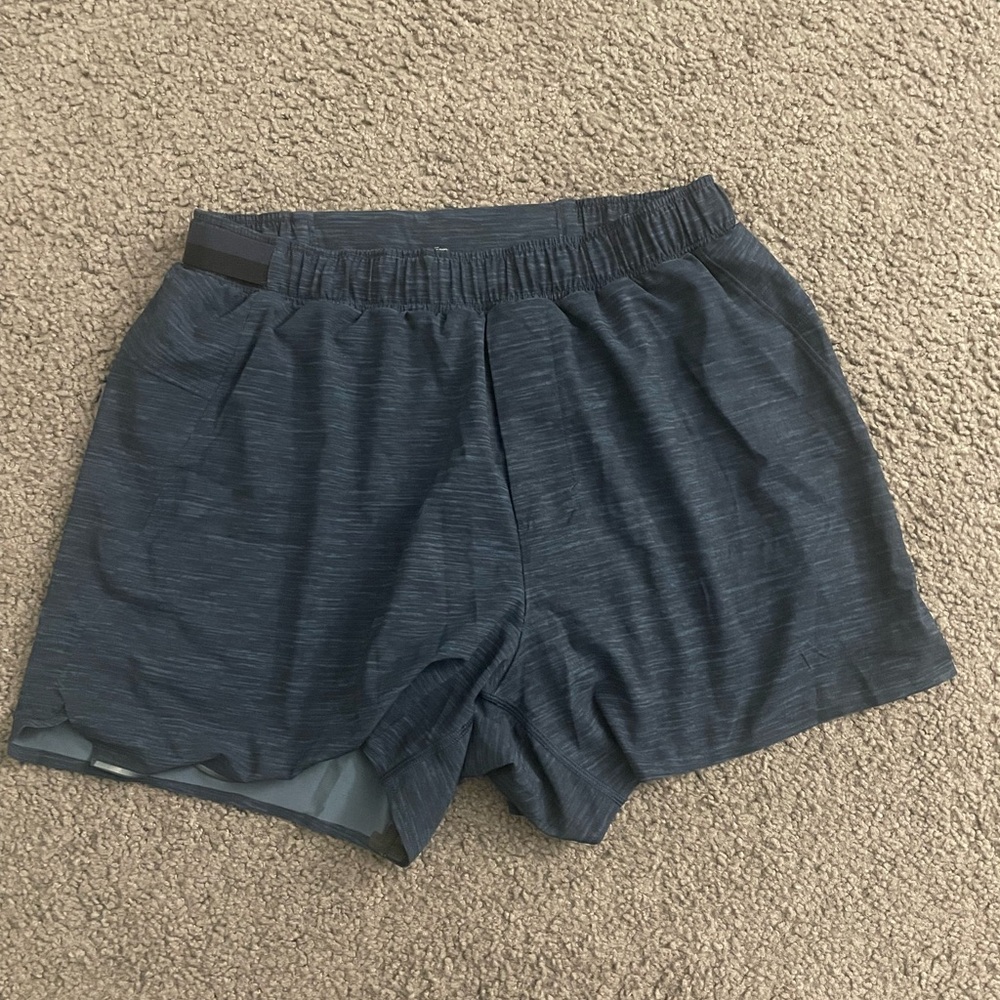 Mens Lululemon Surge Lined Shorts 4” Inseam Size M